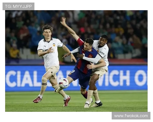 士j亭与瓦伦西亚的激烈对决揭示了足球战术的深层次博弈与精彩瞬间