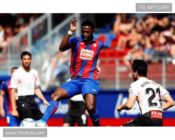 希洪竞技与埃瓦尔的激烈对决揭示西乙联赛的竞争魅力与球队实力较量 希洪竞技与埃瓦尔的激烈对决揭示西乙联赛的竞争魅力与球队实力较量